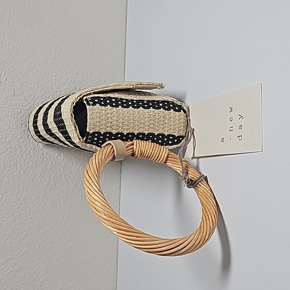 A New Day Straw Bracelet Pouch Purse Wristlet Bag Black Natural Striped Tan - Picture 7 of 13